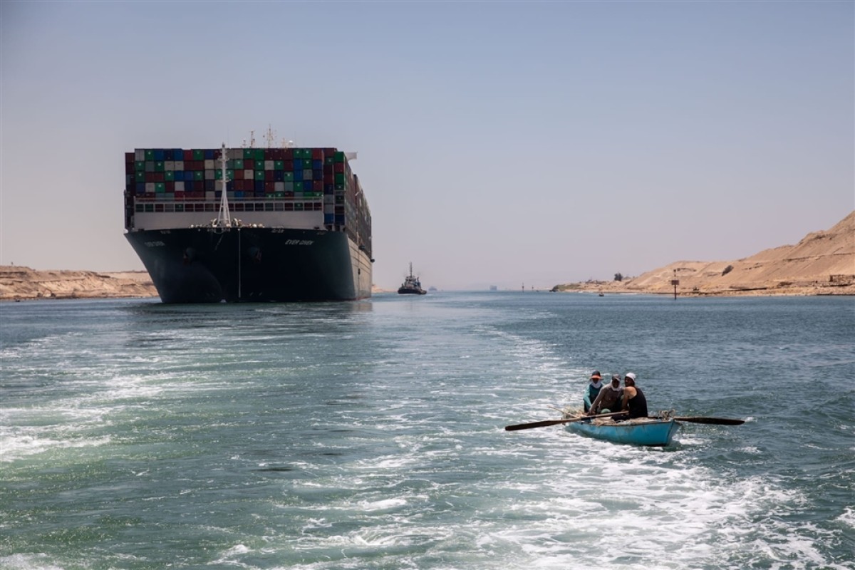 اقتصاد: تراجع إيرادات قناة السويس خلال يناير بنسبة 46% بسبب التوتر في البحر الأحمر