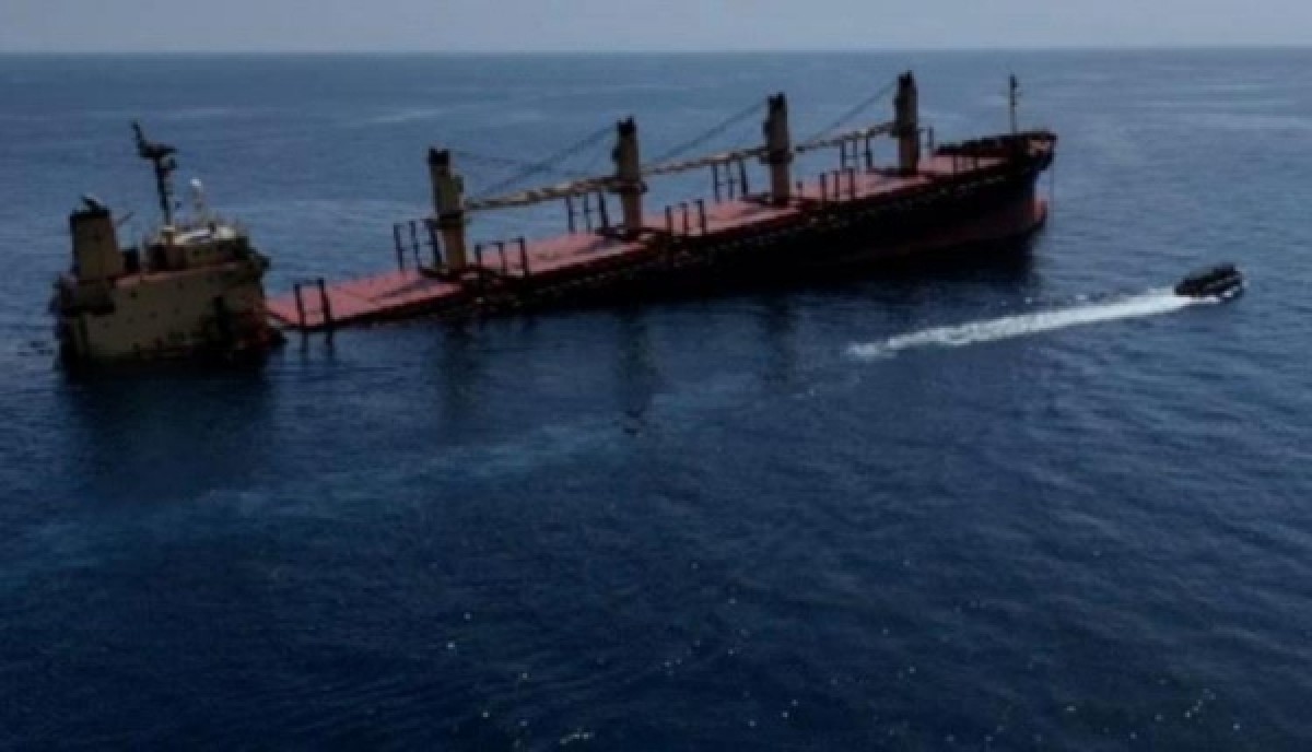 بريطانيا تحمّل الحوثيين مسؤولية التلوث الناجم عن غرق سفينة "روبيمار"