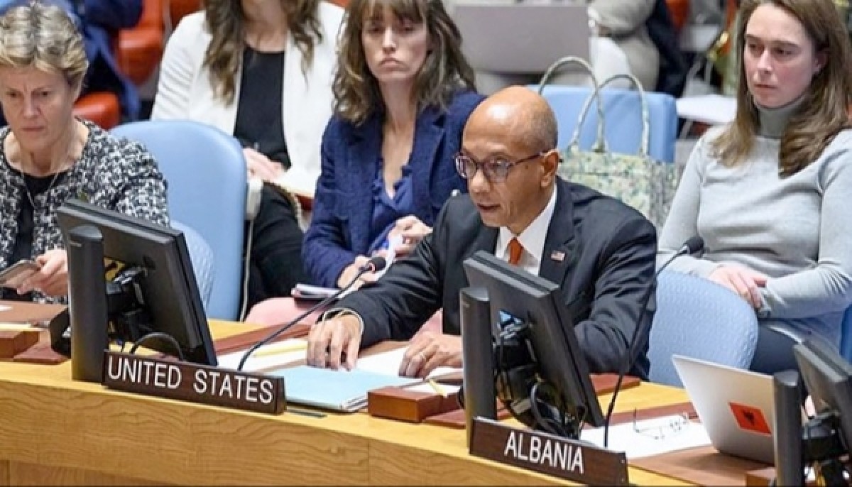 الولايات المتحدة تدعو إلى موقف دولي موحد لمواجهة تهديدات الحوثيين للتجارة العالمية