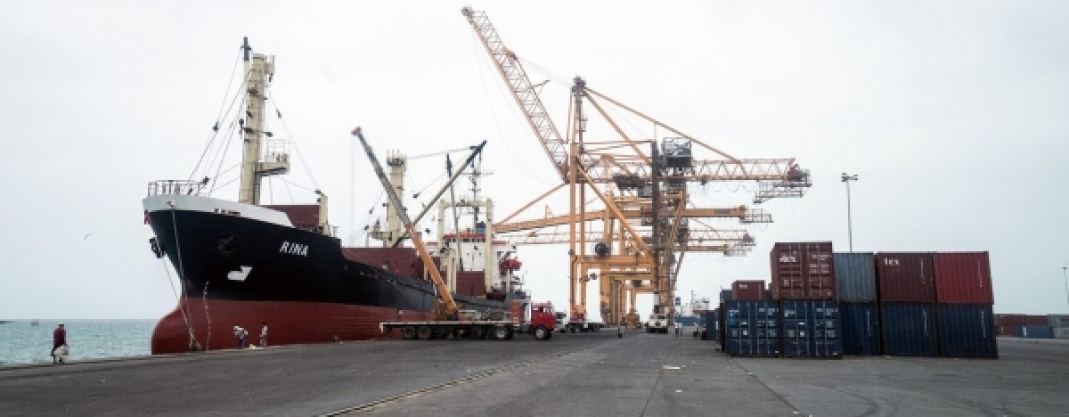 دخول أكثر من 50 مليون طن متري من البضائع إلى موانئ الحوثيين
