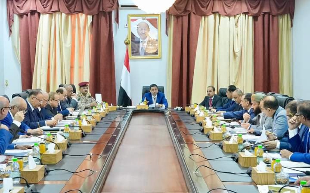 الحكومة تحذر من مواصلة استثمار الحوثيين للقضية الفلسطينية في تحشيد المزيد من المغرر بهم