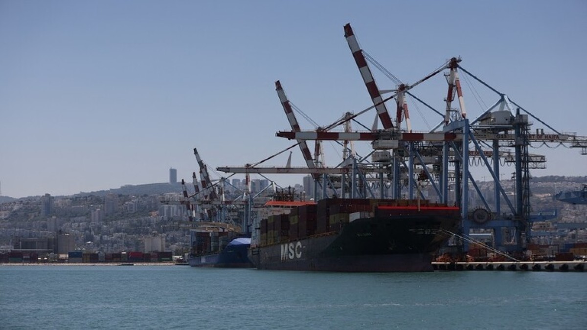 موقف عربي.. 5 دول إسلامية توقف عمليات الشحن البري مع إسرائيل وتمنع استقبال السفن