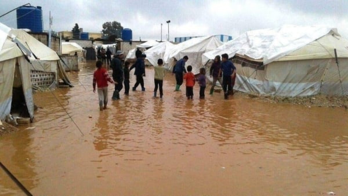 نزوح أكثر من 32 ألف يمني بسبب الصراع والكوارث المناخية منذ مطلع العام