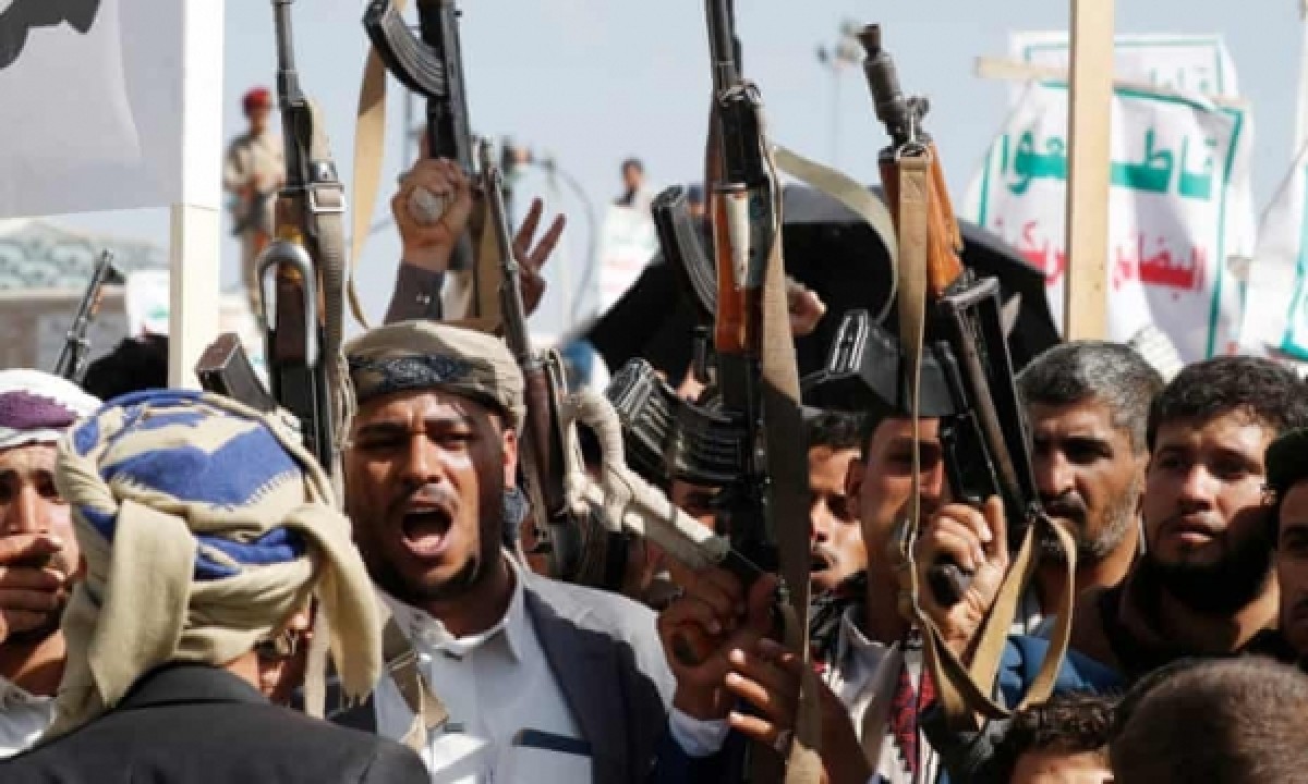صحيفة: واشنطن تعطي الضوء الأخضر للسعودية لمحاولة إحياء اتفاق السلام مع الحوثيين