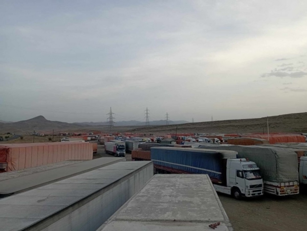 عشرات التجار يستعدون للهجرة إلى المحافظات المحررة بسبب ممارسات الحوثي