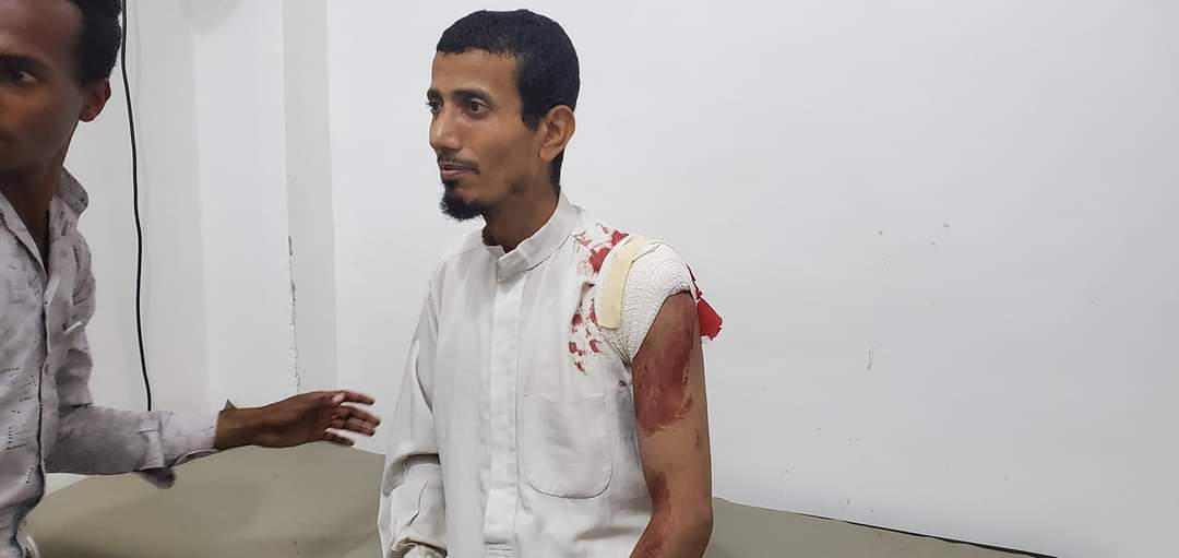 تعز.. إصابة مواطن برصاص قناصة الحوثي شرق المدينة