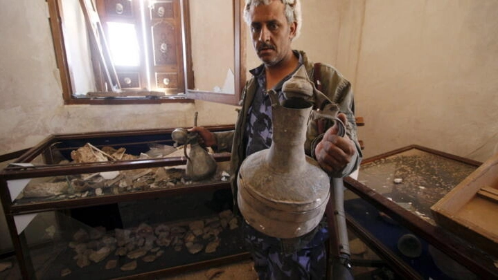 "الولايات المتحدة" تعتزم إعادة 77 قطعة أثرية منهوبة إلى اليمن
