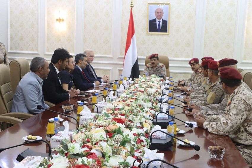 وزير الدفاع اليمني يطالب الدول الديموقراطية بدعم اليمنيين لاستعادة دولتهم