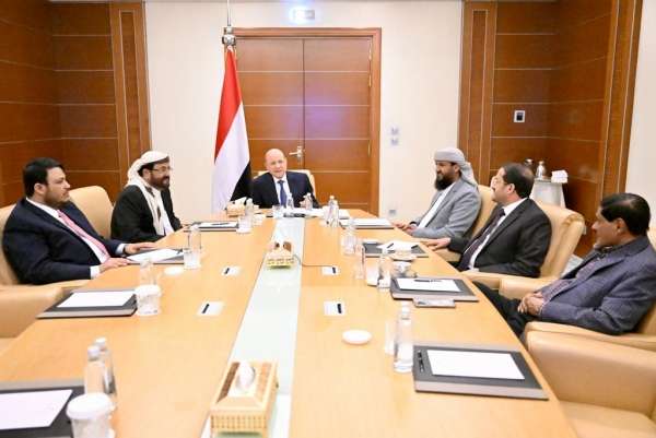 الرئاسي اليمني يتعهد بالمضي في دعم الإصلاحات ويجدد التزامه بنهج السلام