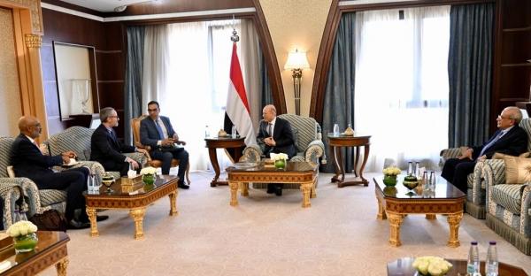 الرئاسي يناقش مع الاتحاد الأوروبي جهود تجديد الهدنة المنتهية في اليمن