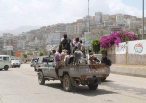 إب: ميليشيا الحوثي تفرض طوقًا أمنيًا على المدينة