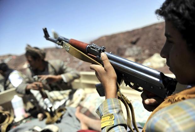 مقتل وإصابة 7 مدنيين بينهم طفلتان برصاص مسلح حوثي في الحديدة