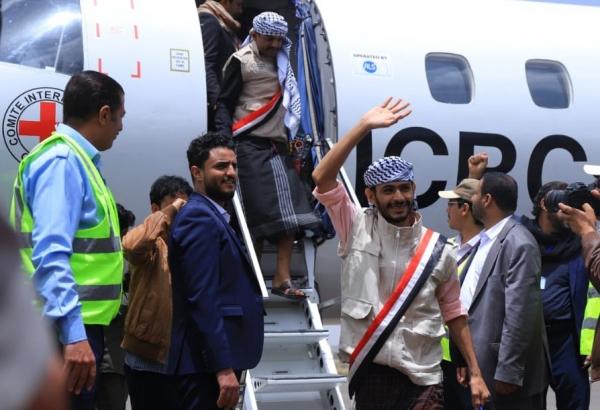 الحكومة: جماعة الحوثي تستغل ملف الأسرى بطريقة لا إنسانية