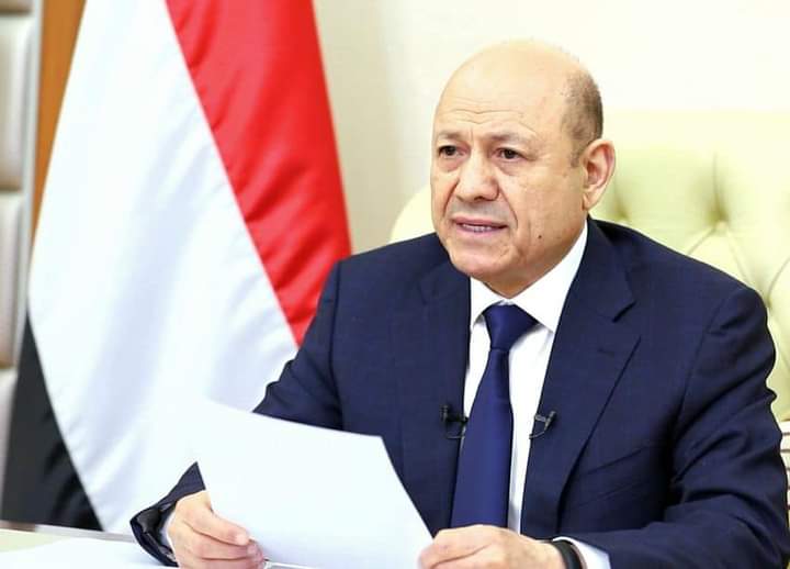 الرئيس العليمي يؤكد وحدة مجلس القيادة الرئاسي ويعزي عائلات ضحايا التدافع في صنعاء