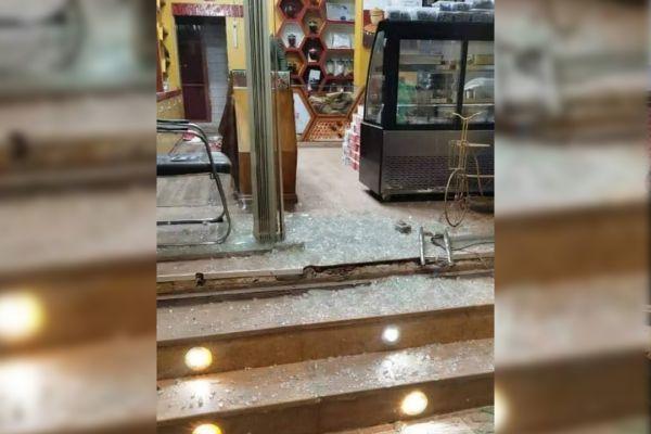 مجهولان يُلقيان قنبلة على أحد المحلات التجارية بصنعاء