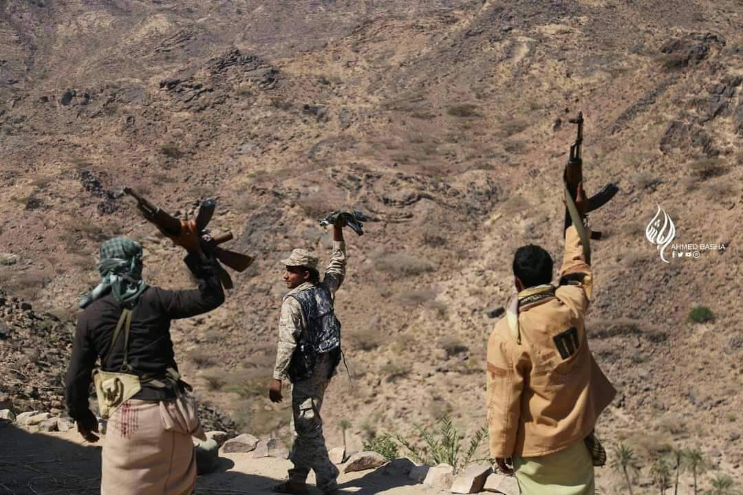 الجيش يعطب آلية عسكرية تابعة للحوثيين غرب تعز