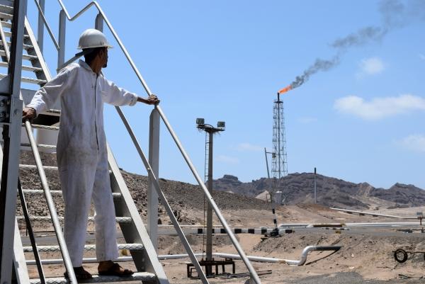 تقرير: صراع محتدم على النفط في اليمن.. والصين تطرق الباب بقوة