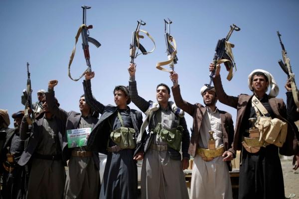 «ينتحلون رُتب عسكرية» جماعة الحوثي تعترف بمقتل 26 من مقاتليها خلال 72 ساعة الماضية
