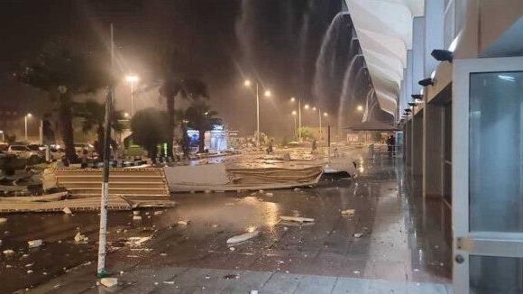 إصابة ستة مسافرين إثر عاصفة ضربت مطار عدن الدولي