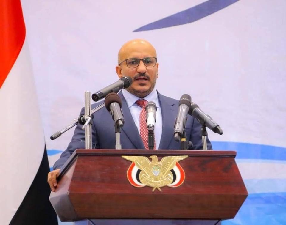 عضو "الرئاسي" طارق صالح يؤكد بأن حصار تعز ستكسره بنادق الرجال