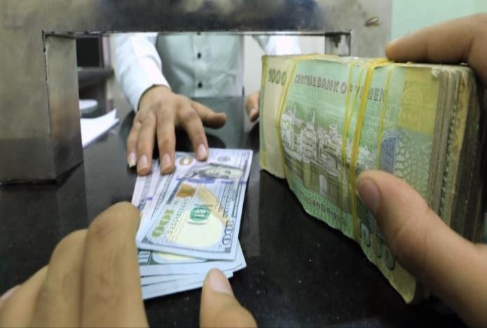 اليمن: صحفي اقتصادي يكشف أسباب عدم تحسن قيمة العملة الوطنية