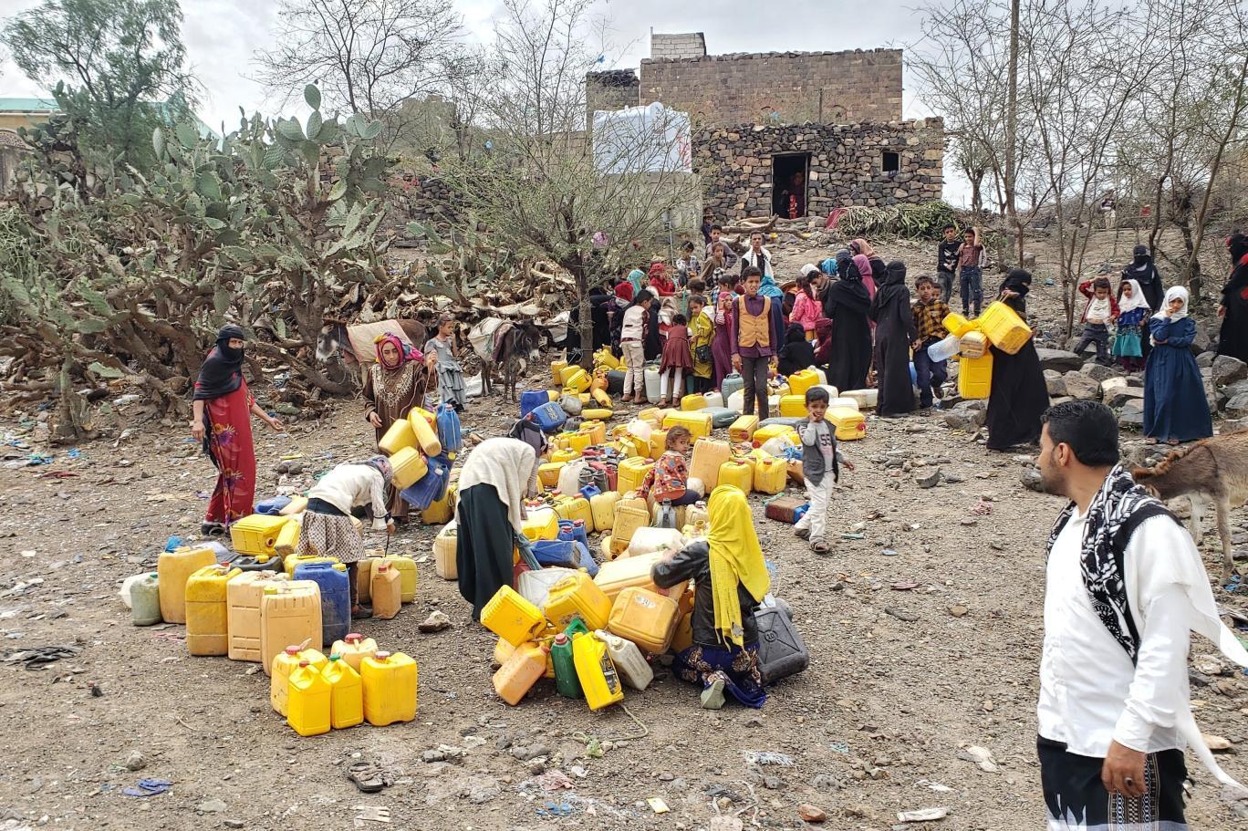 تقرير: العطش يحاصر 2.7 مليون يمني في تعز