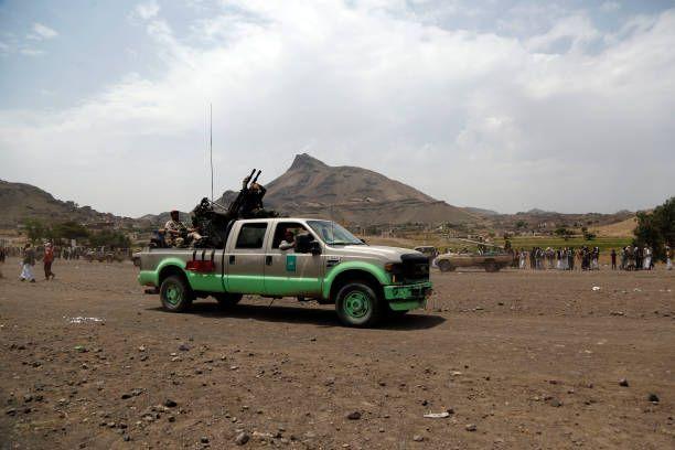 عمران: قتلى وجرحى في اشتباكات مسلحة بين مسلحي الحوثي والقبائل