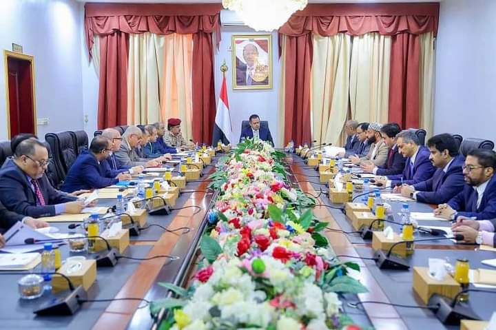 الحكومة تدعو لفرض عقوبات دولية على الحوثيين لإجبارهم على القبول بالسلام