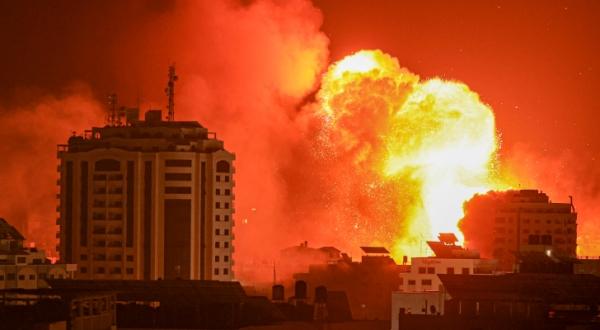 قصف إسرائيلي عنيف على غزة وجمعية الأمم المتحدة تدعو لهدنة إنسانية دائمة