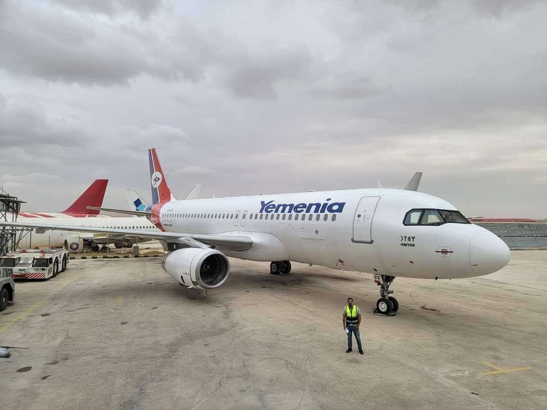 الحكومة تحدد شروط استمرار الرحلات الجوية من مطار صنعاء