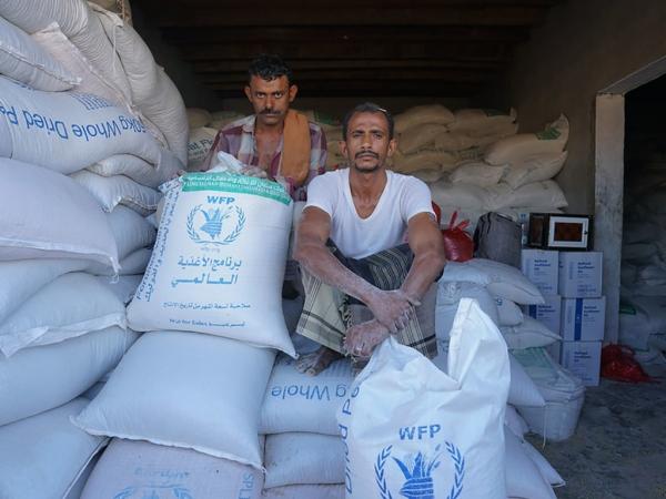 الولايات المتحدة تحجب المساعدات الغذائية للضغط على الحوثيين
