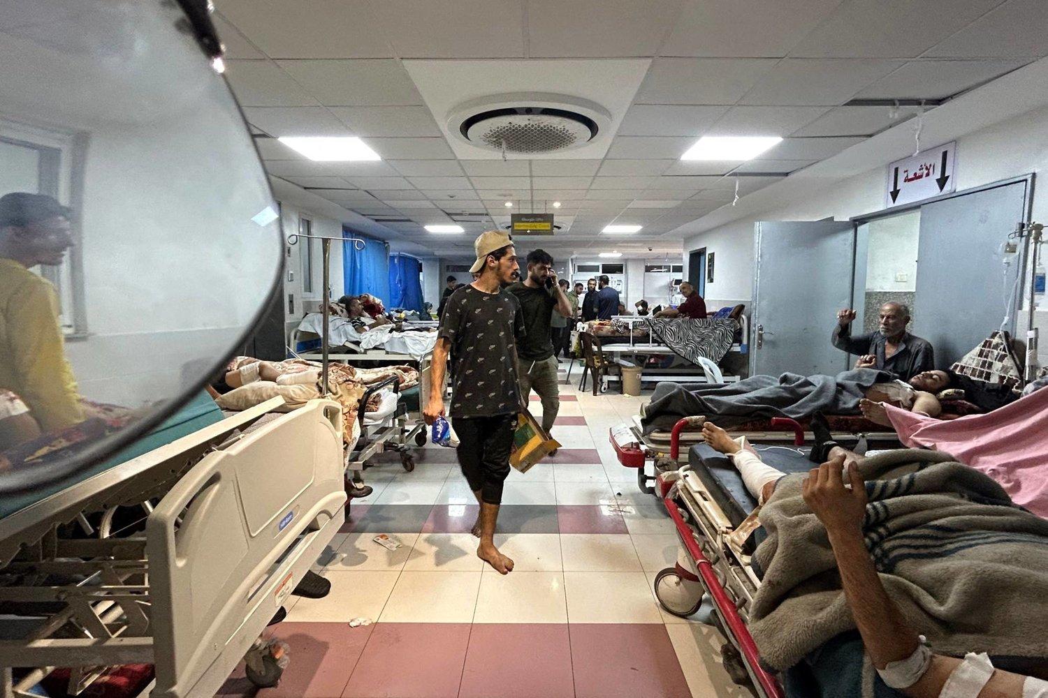 غزة: المستشفيات مهددة بالإغلاق وإسرائيل تقصف المرضى والطواقم الطبية