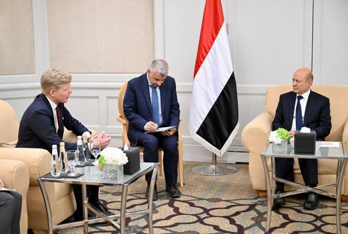 "الرئاسي" يجدد التأكيد على دعم جهود الأمم المتحدة للدفع بعملية السلام في اليمن
