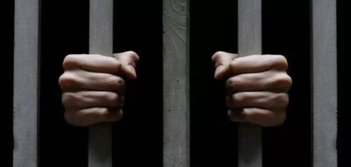أمهات المختطفين تكشف عن تعرض المعتقلين في مركزي صنعاء للتعذيب
