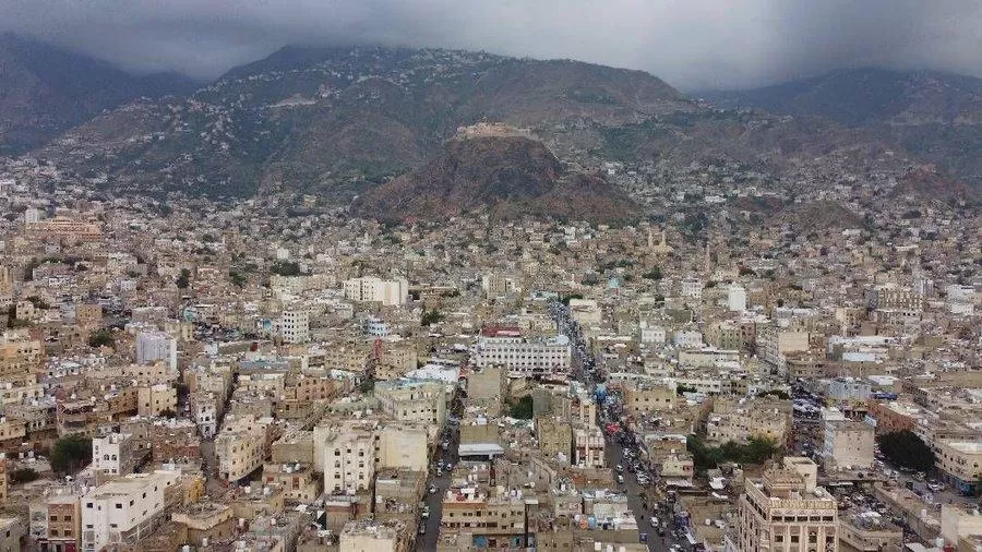 إصلاح تعز يدعو لتحرك عاجل لإنقاذ الوضع الاقتصادي وحل أزمة المياه الخانقة