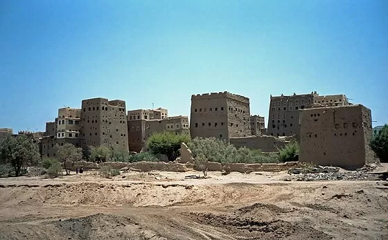 الحوثيون يتهمون السعودية بقصف منطقة حدودية بالتزامن مع تصاعد الضربات الأمريكية