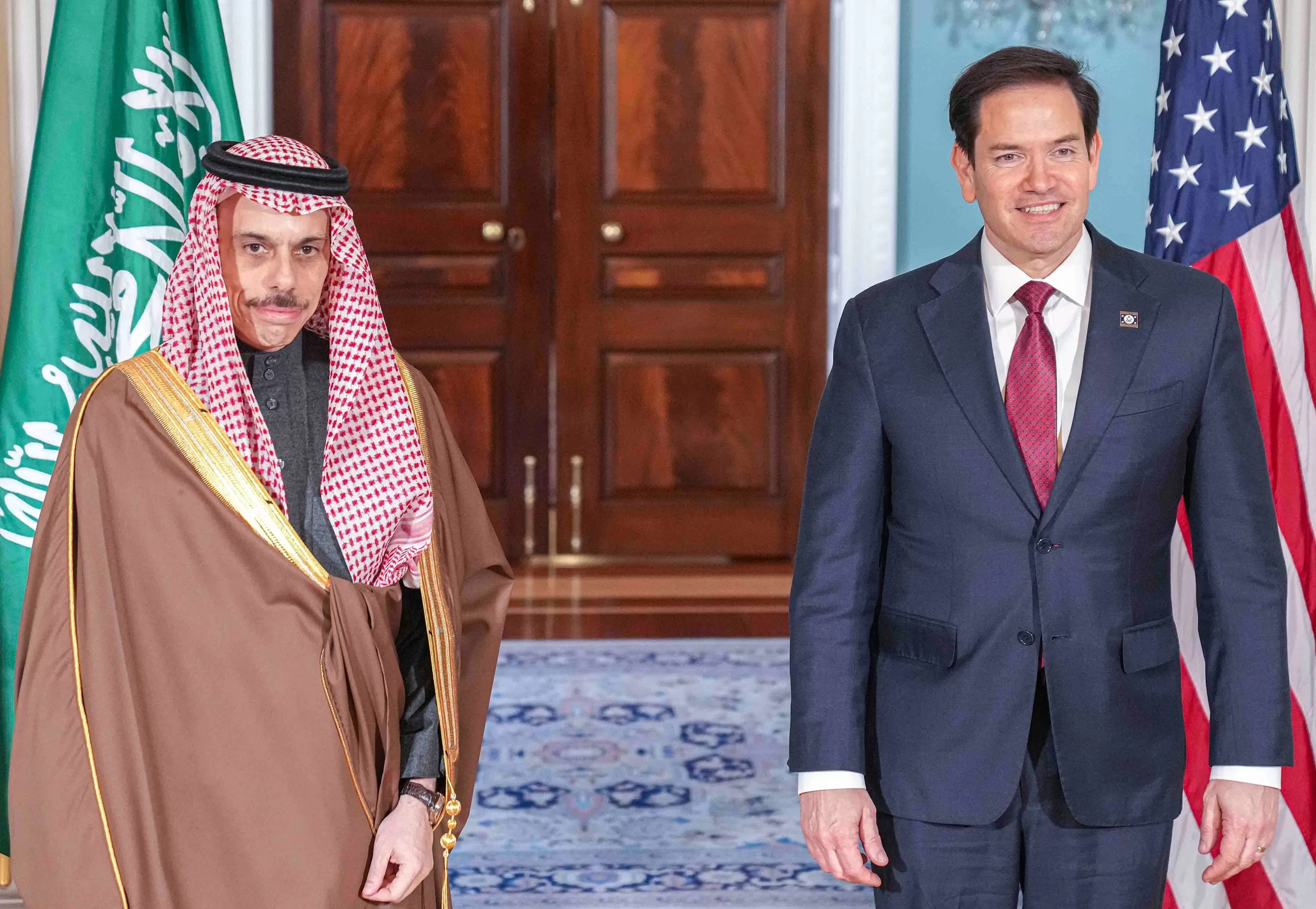 لقاء سعودي أمريكي يؤكد على ضرورة مواجهة تهديدات الحوثيين وضمان حرية الملاحة