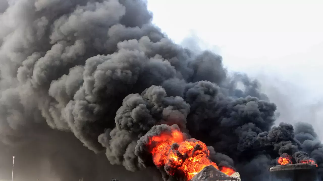 هجوم إسرائيلي على الحوثيين في اليمن بمشاركة 30 مقاتلة وبتنسيق أمريكي (تفاصيل)