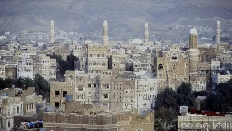 الحوثيون يفرضون حصارًا على منزل في صنعاء بعد مقتل مسلح حاول اقتحامه