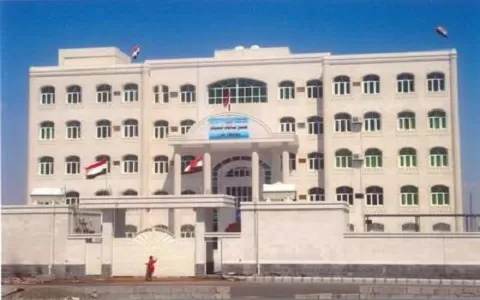 النيابة العامة توجّه بمراجعة شاملة للعمليات المالية للبنك المركزي اليمني