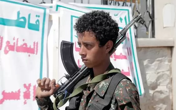 رصد: الحوثيون مسؤولون عن 88% من جرائم تجنيد الأطفال في اليمن