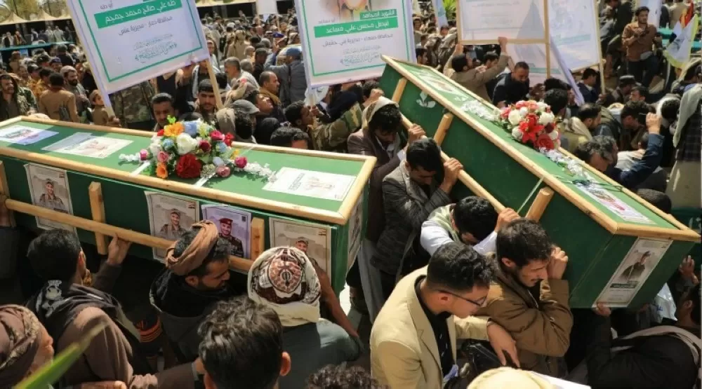 الحوثيون يعلنون تشييع قيادات جديدة في هندسة الصواريخ والطيران المسيّر