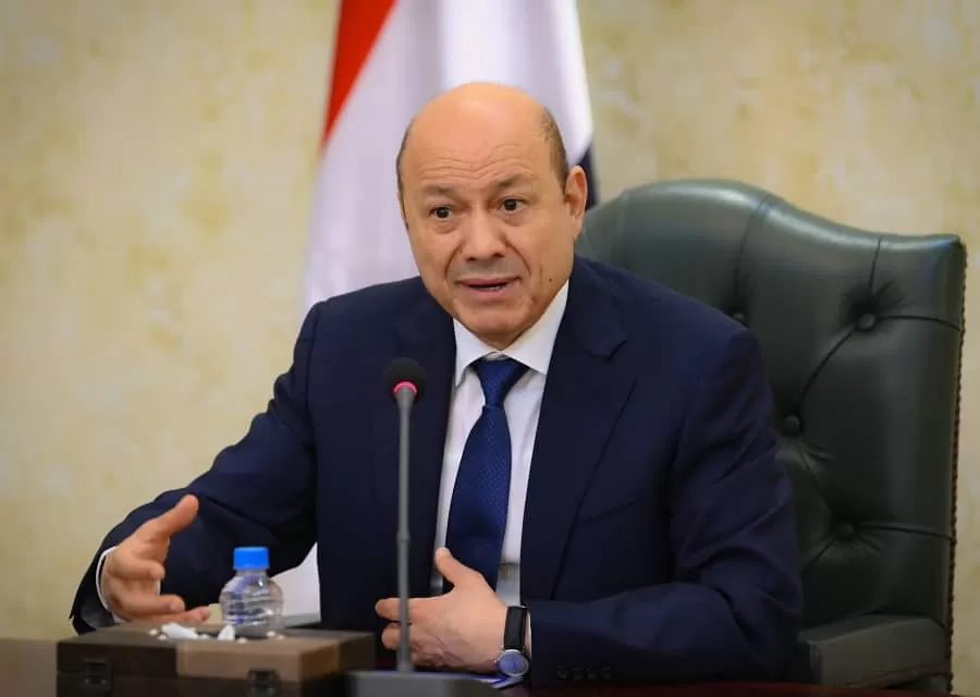 الرئيس يشيد باستعادة المعسكرات ويؤكد على تأمين المؤسسات والممتلكات في المحافظات الشرقية