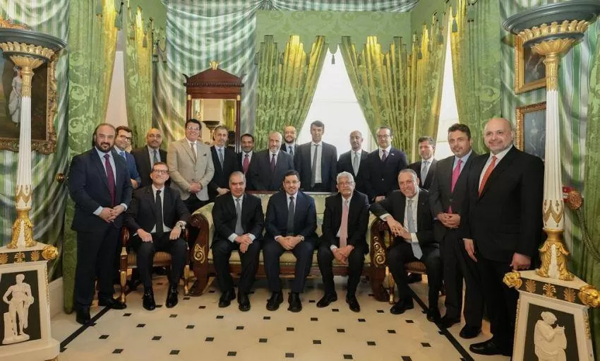 وزير الخارجية يبحث مع السفراء العرب في لندن تطورات أوضاع اليمن