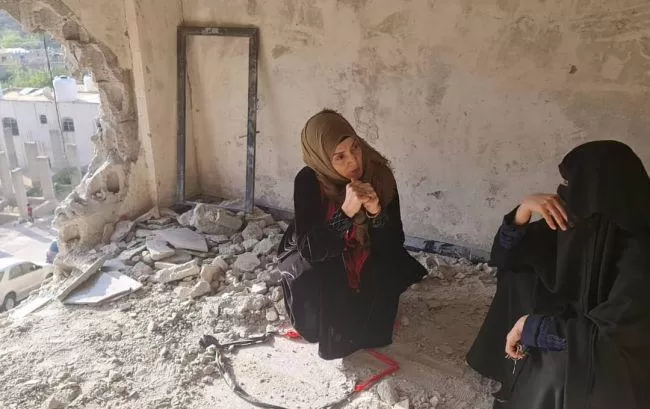 تعز: لجنة التحقيق الوطنية تزور عددًا من مواقع التماس لزيارة المدنيين