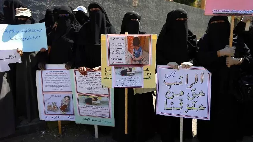 نادي المعلمين: أكثر من 100 ألف تربوي يواصلون الإضراب في مناطق الحوثي